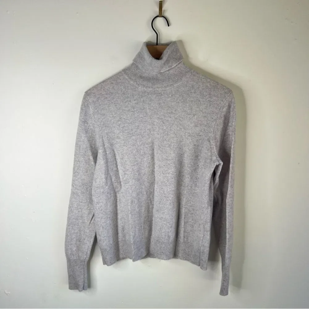 Gray Cashmere Turtleneck Sweater with Relaxed Fit size Large